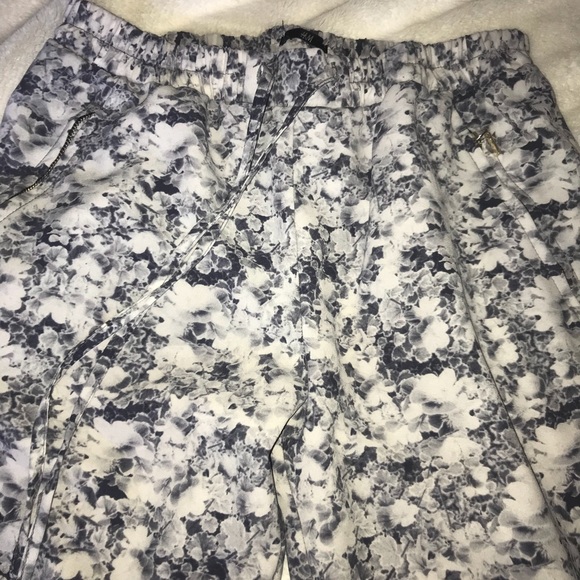 H&M slacks - Picture 4 of 7